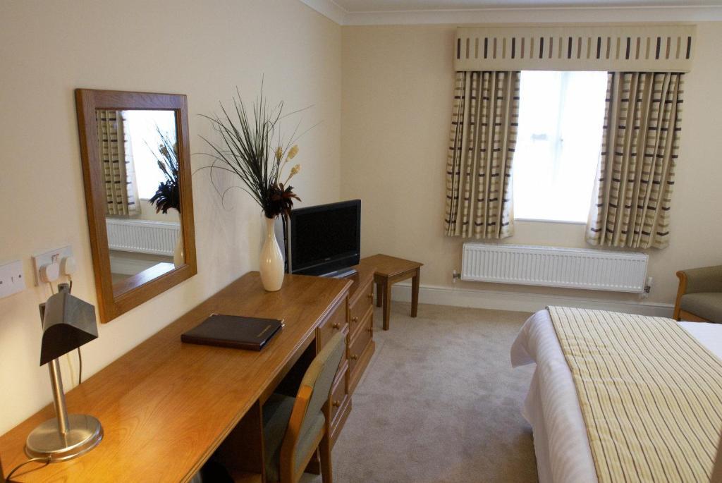 The Barns Hotel Cannock Habitación foto